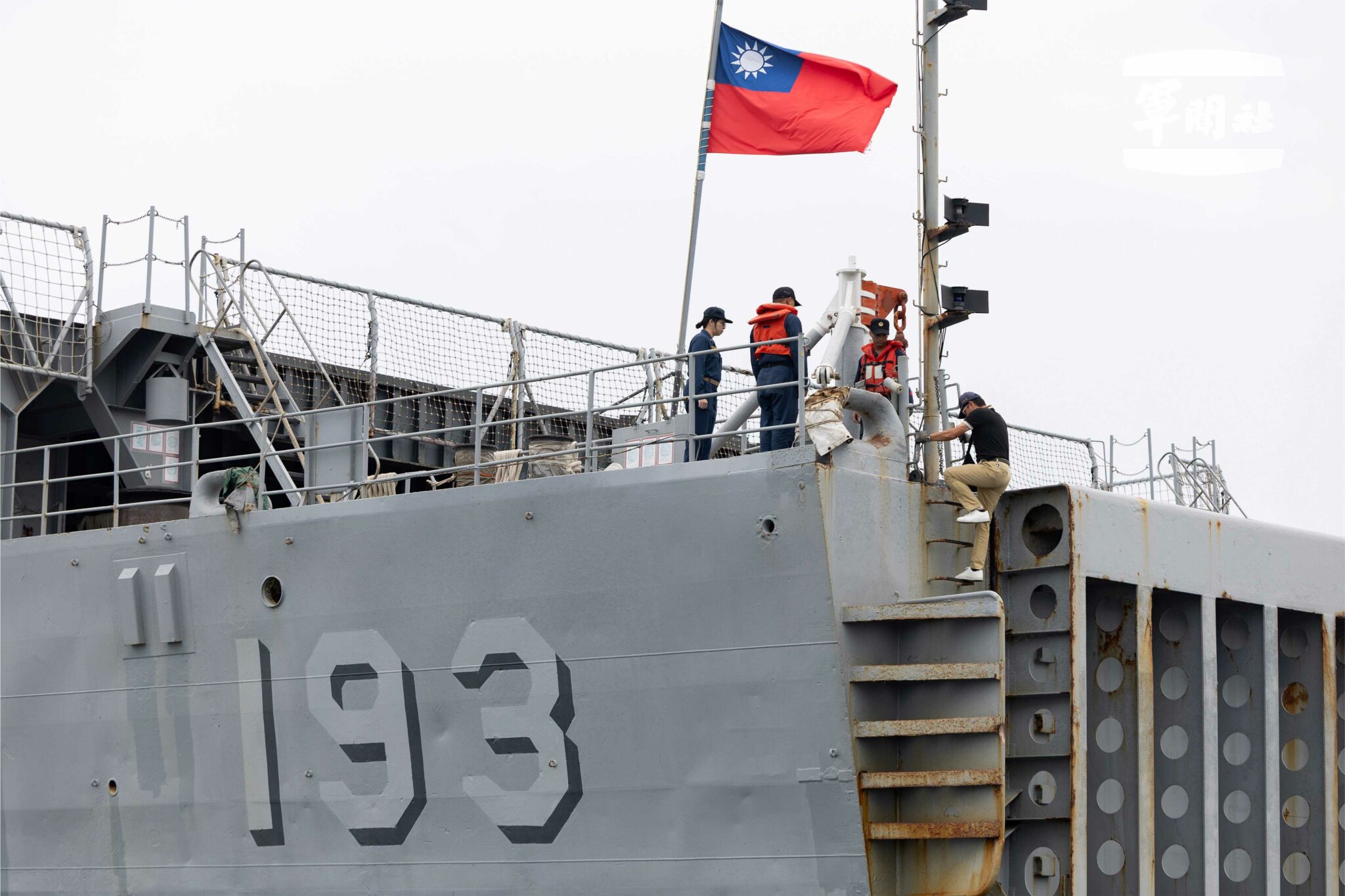 海軍左營港務隊配合領港守護軍港安全