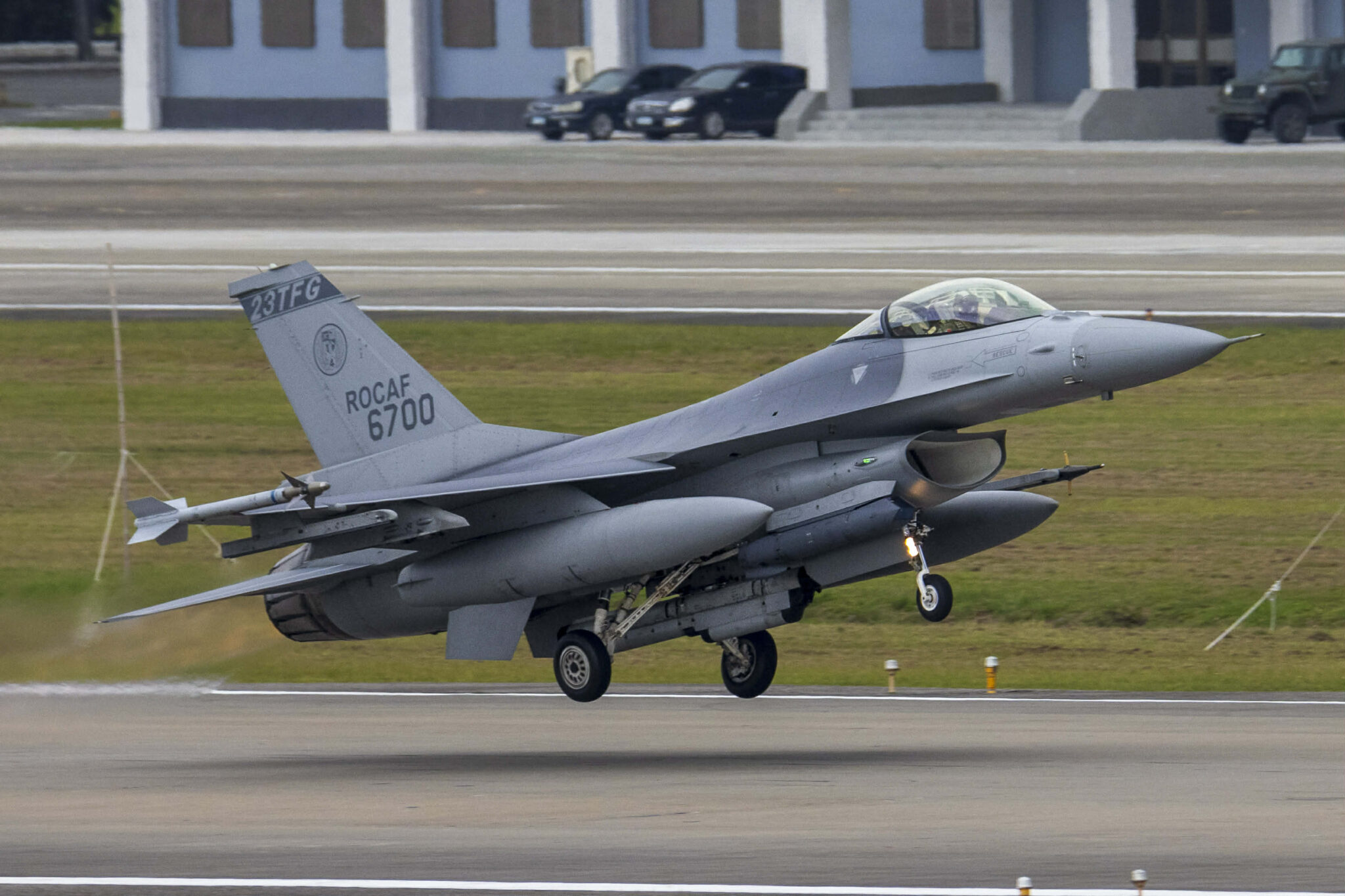 花蓮外海F-16戰機墜海 空軍全面搜救