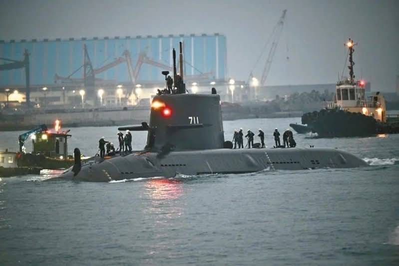 海鯤軍艦完成首次潛航測試　國造潛艦邁向新里程碑