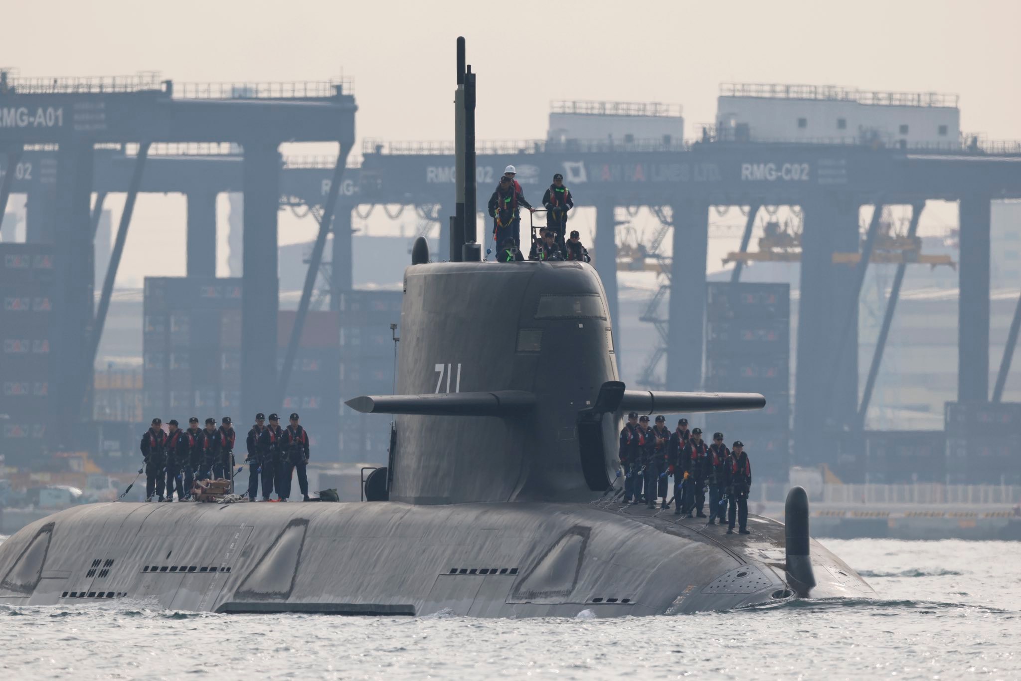 相隔一月 海鯤再度密集海試