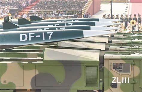 中共解放軍列裝升級版「東風17」彈道飛彈