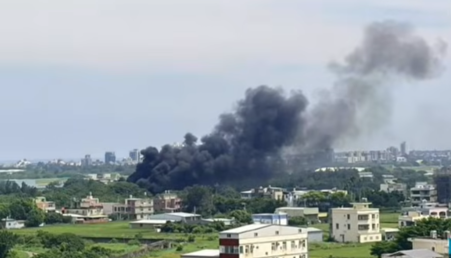 新竹空基地油槽爆炸失火 一度引發民眾恐慌 「阿共是不是打來了？」