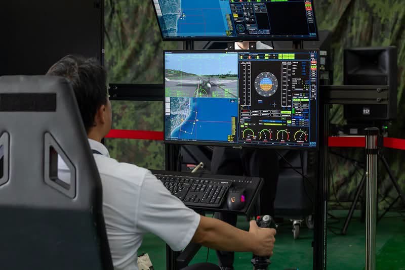總統親挺無人機  網路反應有反差 