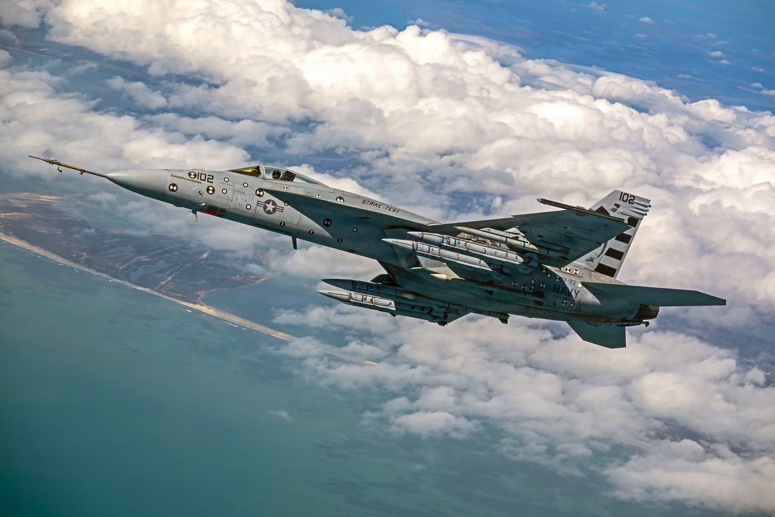 AIM-260不夠？美國海軍開發全新AIM-424和CSSM空對空飛彈